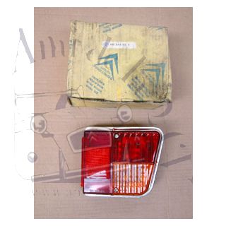 Cabochon de feu arrière droit 2CV 4 et 6 avant 1972 avec entourage aluminium