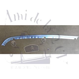 Baguette supérieure entre aile arrière et caisse Dyane