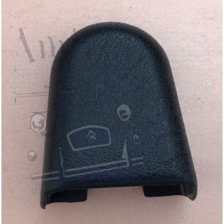Capuchon de haut de ceinture fixe sur le montant de porte occasion