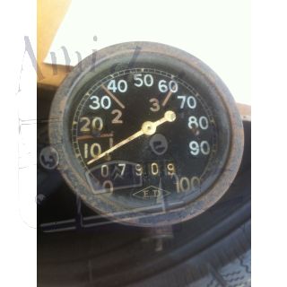 Compteur rond ED occasion gradué de 0 a 100 km/h avec son entrainement d'essuie glace