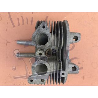 Culasse gauche moteur 2cv 425 cm3 3 goujons nue