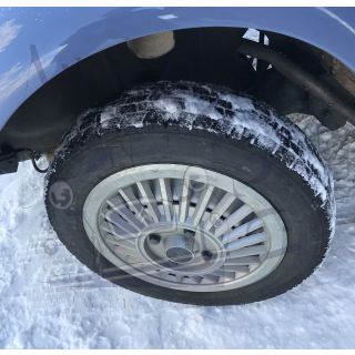 Enjoliveur de roue 2cv accessoire en plastique fin des années 80