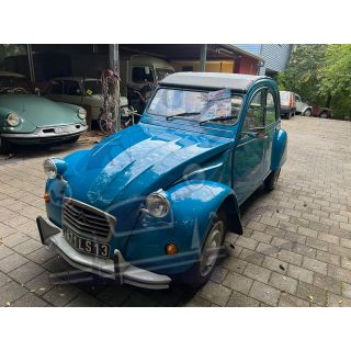 Dépot vente Rare 2cv6 Spécial E bleue des tropiques 31500 kms au compteur du 20/4/1985 avec embrayage centrifuge (récent ) révisée CT OK carte grise collection