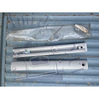 Paire de joncs de pare chocs latéraux arrière pour 2cv AZAM gris profil arrondi stock d'époque