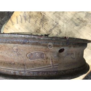 jante 400 occasion bord roulé avec ouies à restaurer corrosion