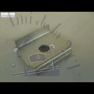 Tôle de fixation du tube de sortie sur l'intérieur d'aile arrière 2CV