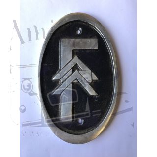 Véritable F GH vertical avec chevrons sur fond noir